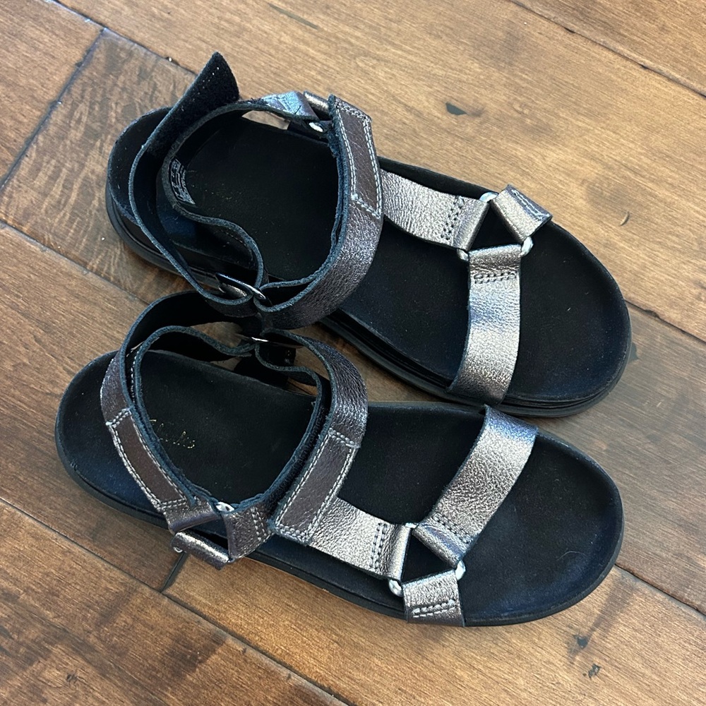 Clarks Womens Orianna Sporty Casual Comfort Strap Sandals Metallic